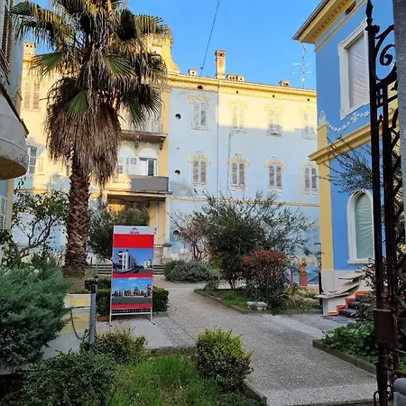Elizabeth Apartment