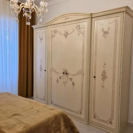 Apartment Elizabeth Pula